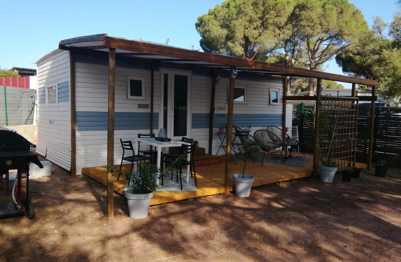 Mobilhome A Frejus A 15 Minute De La Mer Sur Terrain Independant Exterior foto